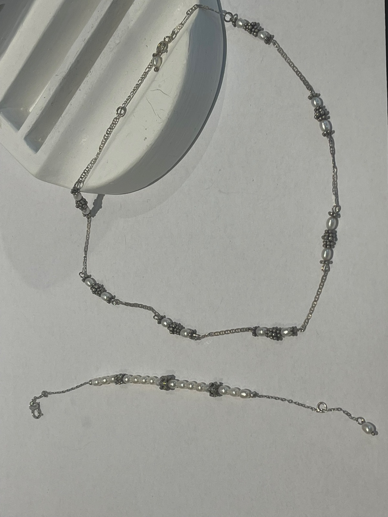 Pearls and silver set