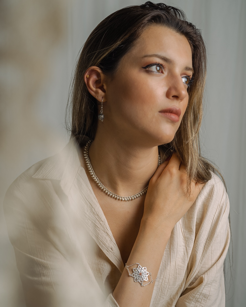 Silver choker